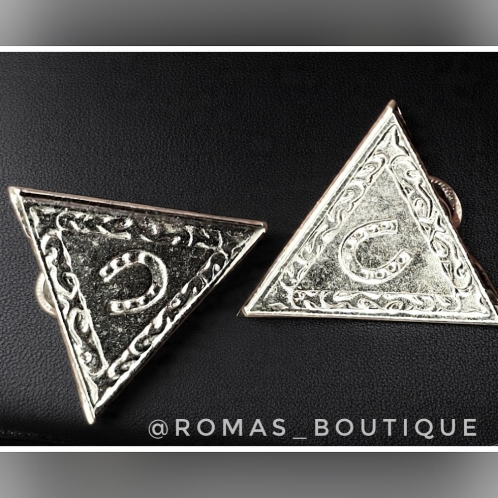 Silver Triangle Horse Shoe Vintage Collar Tips